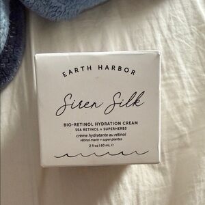 Earth Harbor Siren Silk Bio-Retinol Hydration Cream - White